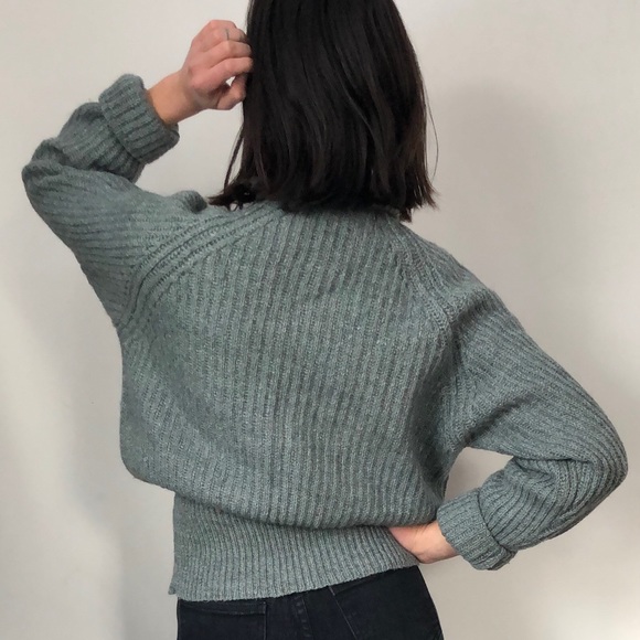 ! SOLD ! Vintage Turquoise Wool Turtleneck Sweater - Picture 3 of 7